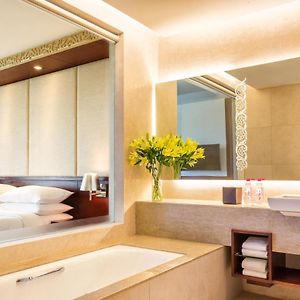 Standard King Room Disability Access